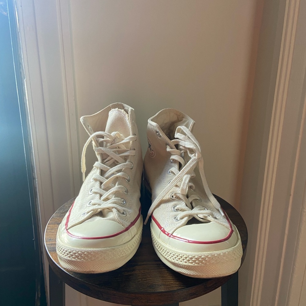 Lightly worn Chuck Taylor High Tops . Men’s.